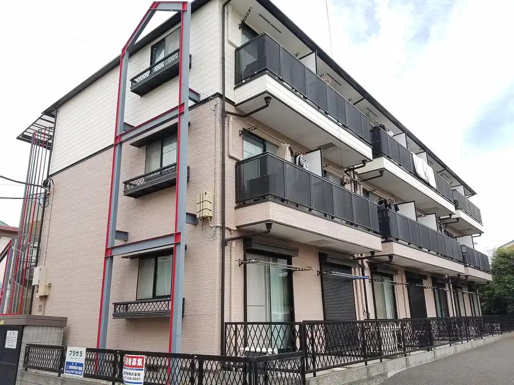 プラザ5 外観