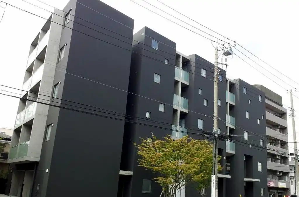 REUGE　NOIR 外観