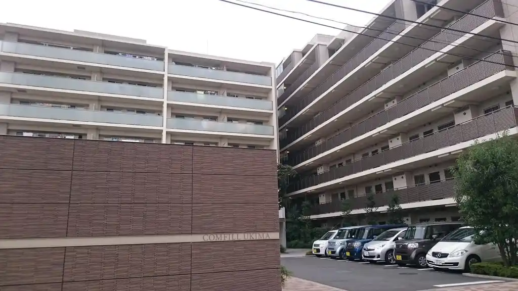 コンフィール浮間 外観