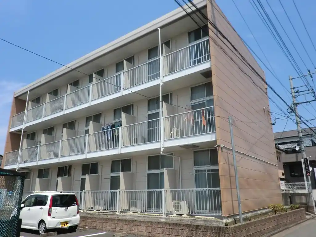 レオパレスボヌール・湘南 外観