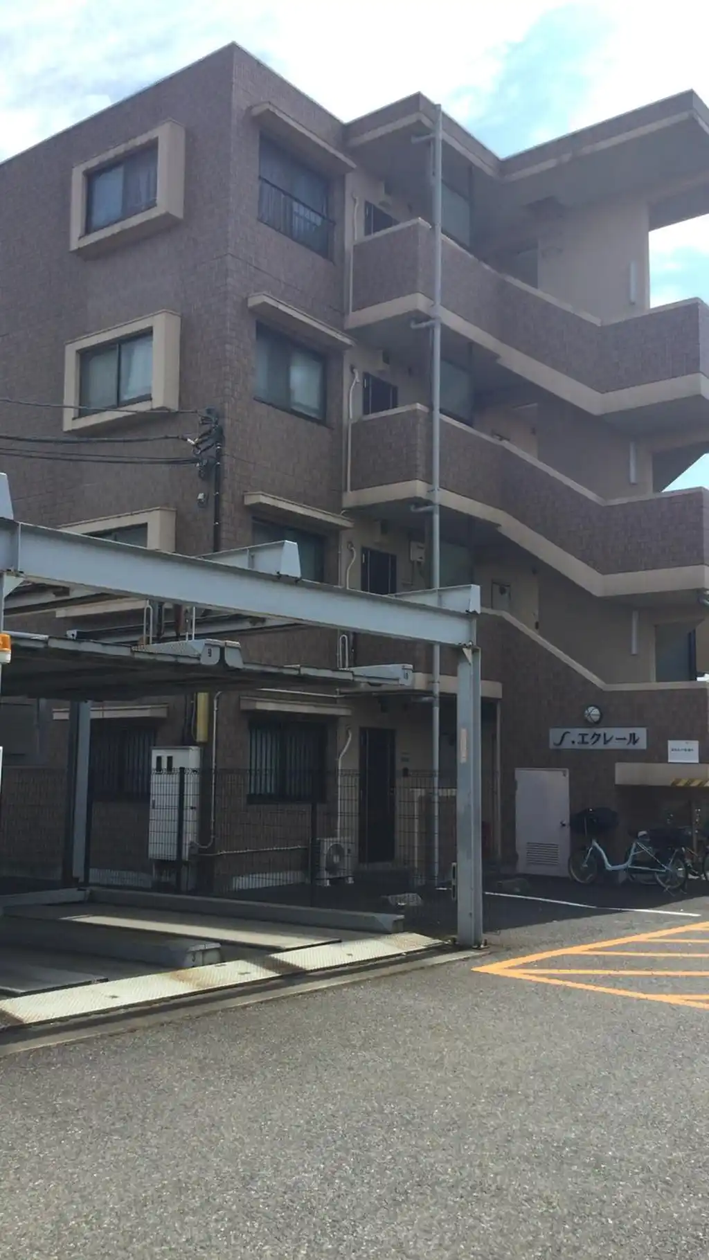 S・エクレール 外観