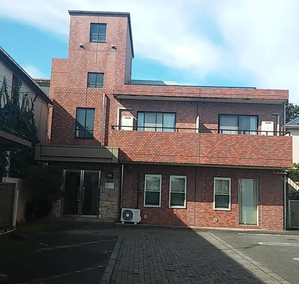 ルネッサンス国立2001 外観