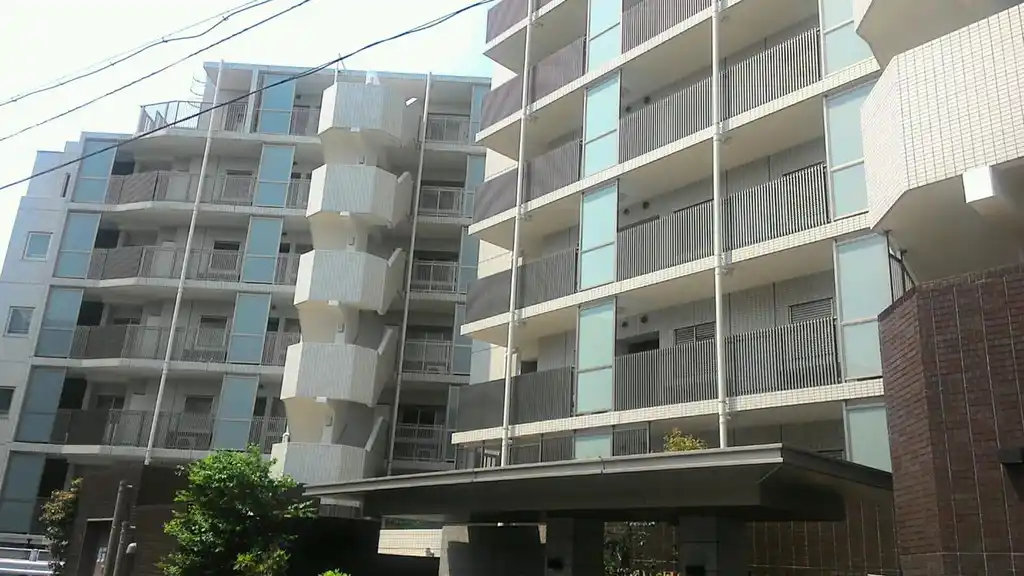 BELISTAあざみ野 外観