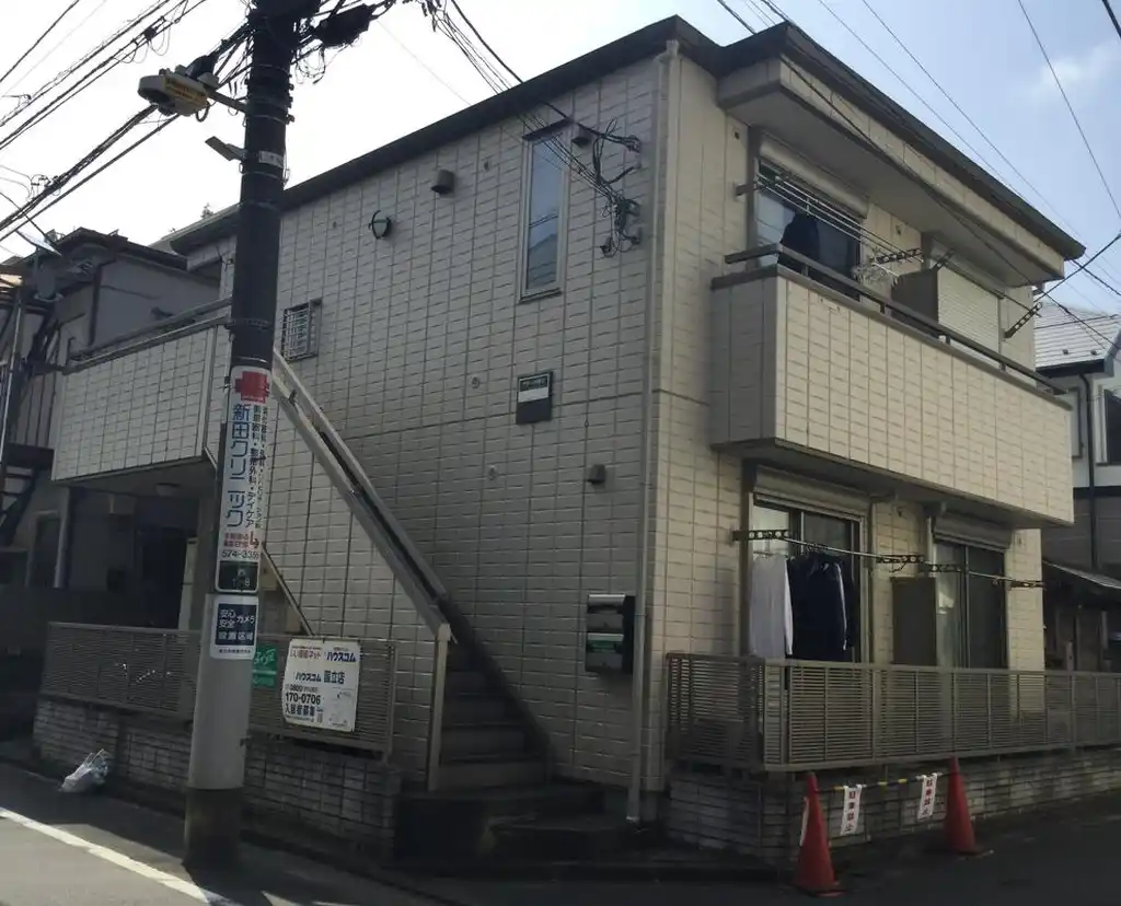 アネーロ国立 外観