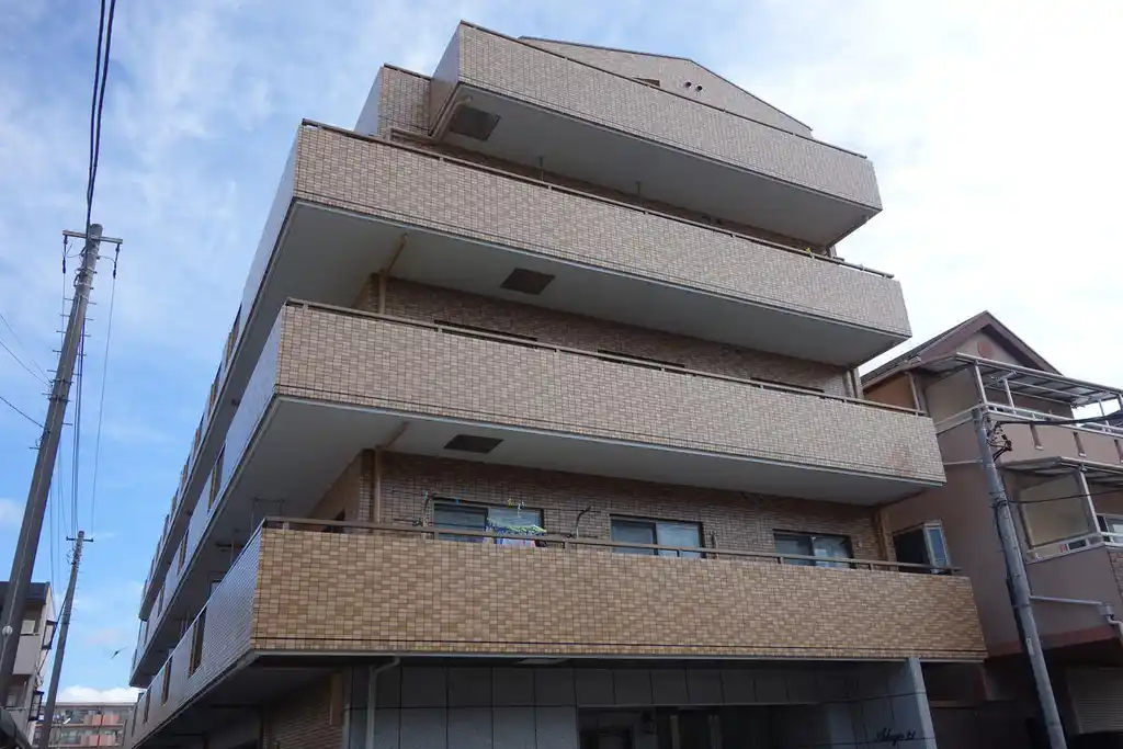 アダージオ21 外観