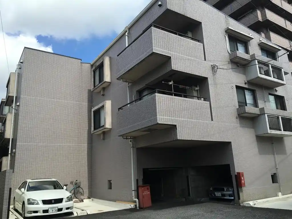 リズ市川平田 外観