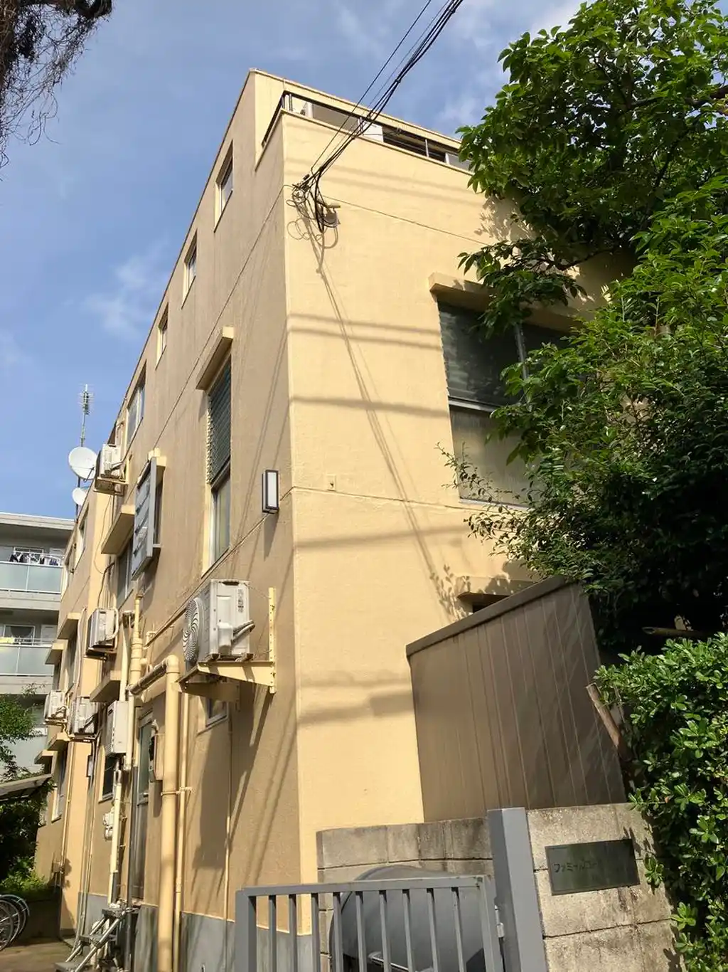 ファミールコーポ初台 外観