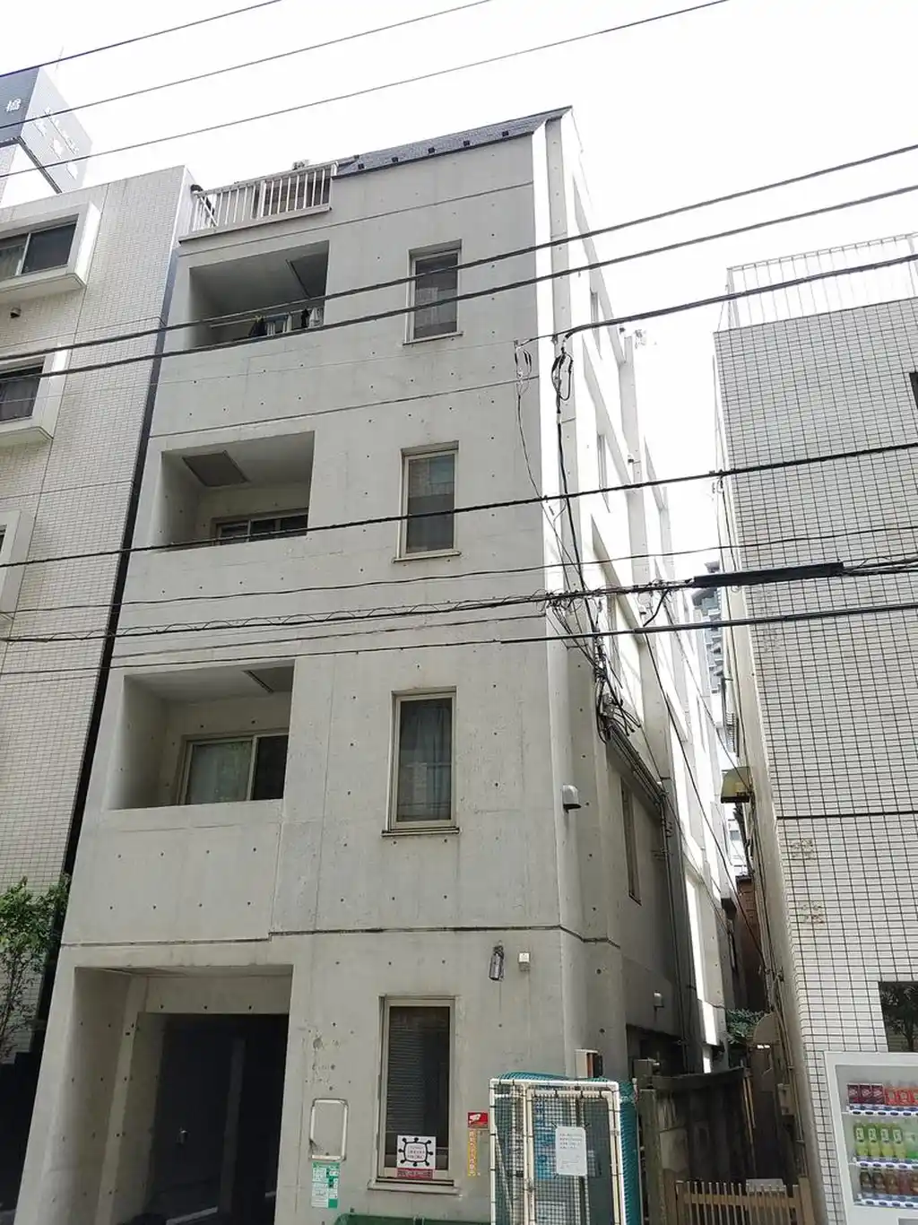 ZEPHYR横浜 外観