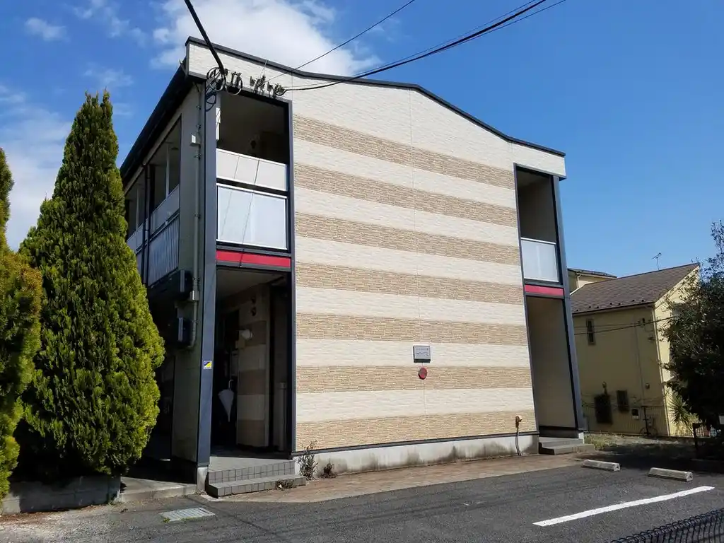 レオパレスコスモわたなべ 外観