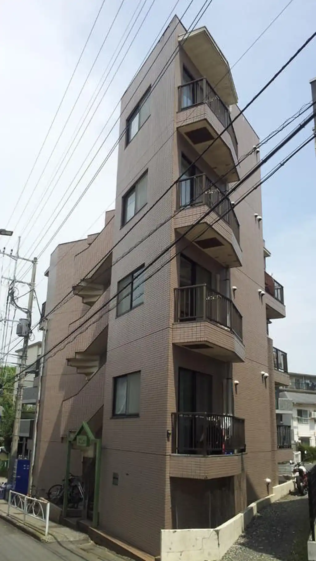 リベラル向ヶ丘 外観