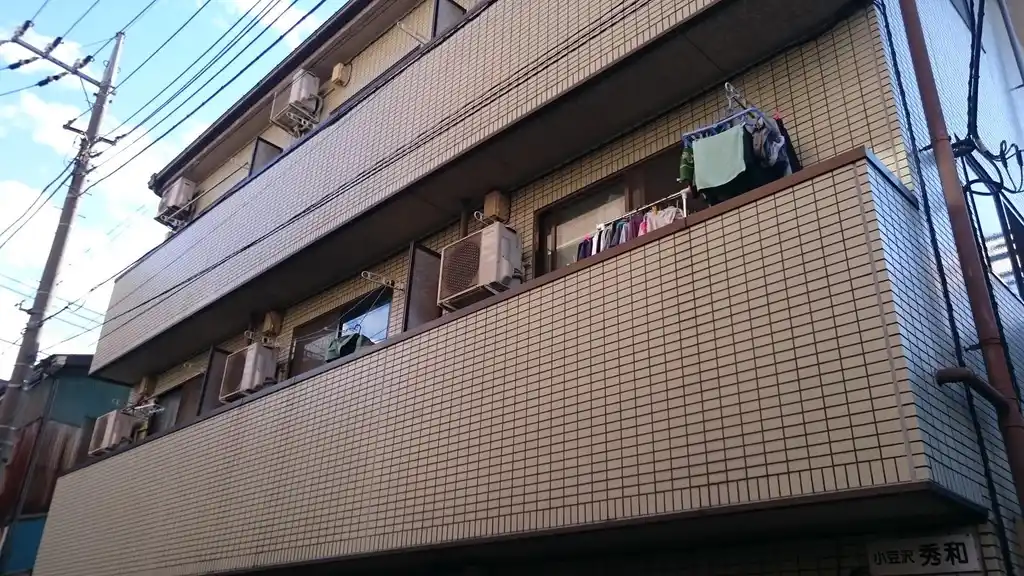 小豆沢秀和 外観