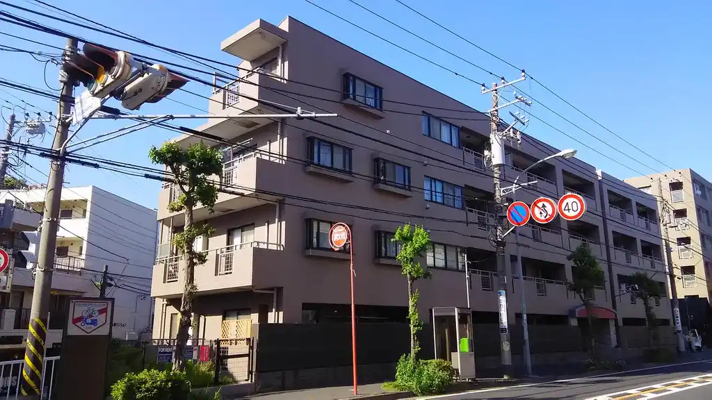 アブレスト弘明寺 外観