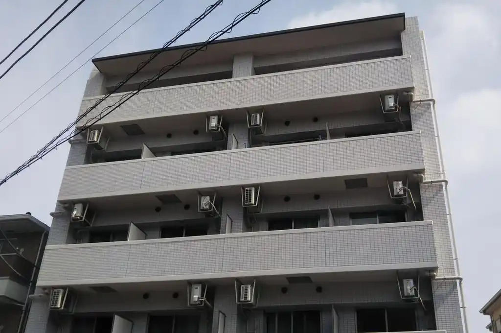 アクシオス横浜イースト 外観