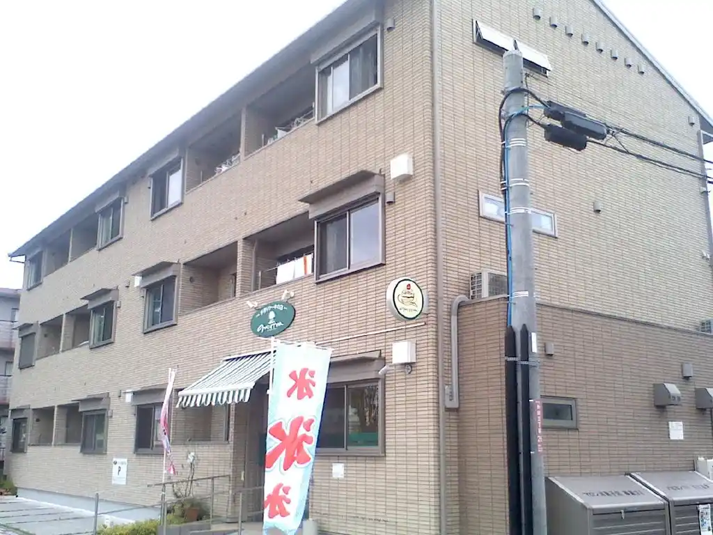 パピヨン100 外観