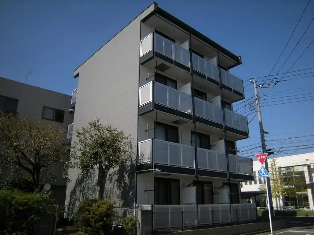 レオパレスタケシン 外観