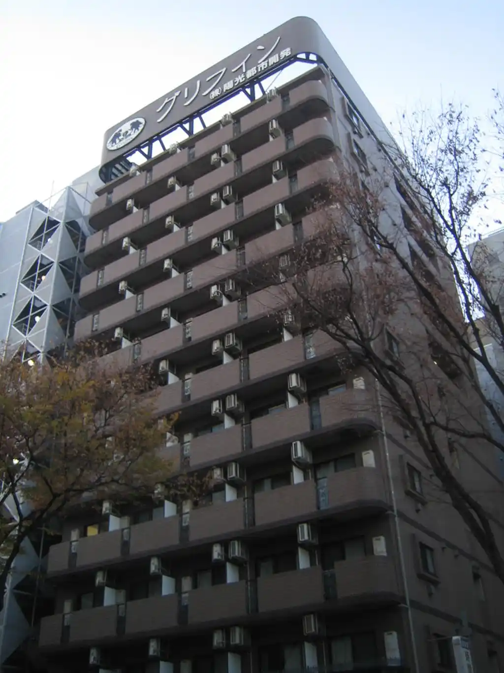 グリフィン新横浜・アリーナ前 外観