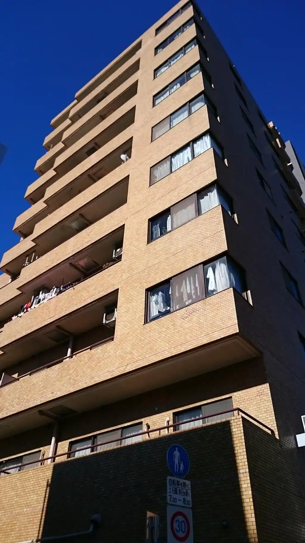 ライオンズマンション日暮里 外観