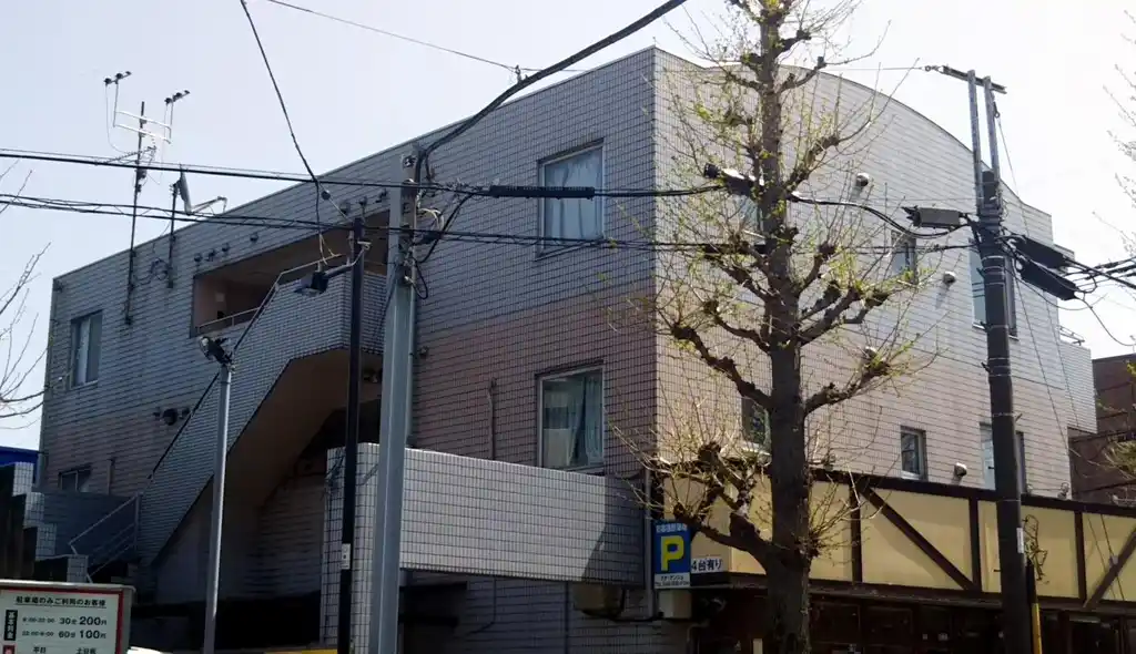 モナーク国立 外観