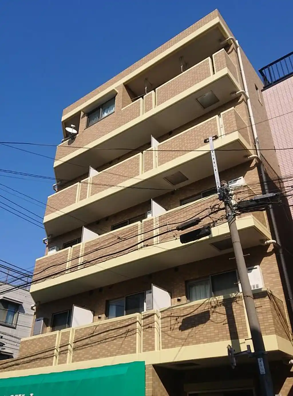 シャポー・ドゥ・パイユ 外観