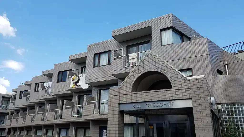 サン・クレッセント 外観