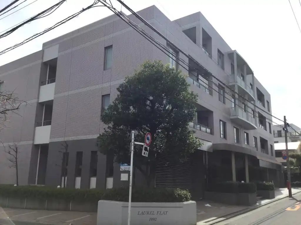 ローレルフラット 外観