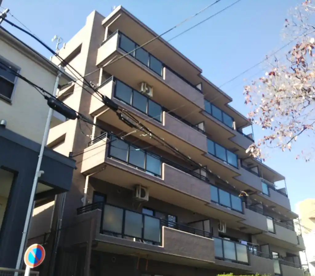 ビッグヴァン岸谷公園ロイヤルステージ 外観