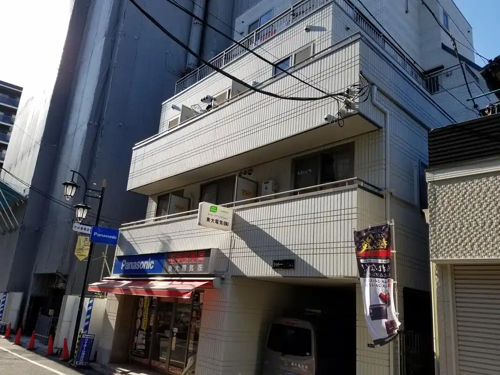 シャトートウダイ 外観