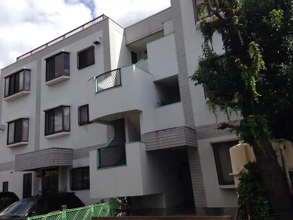 ザ・ホワイトホース 外観