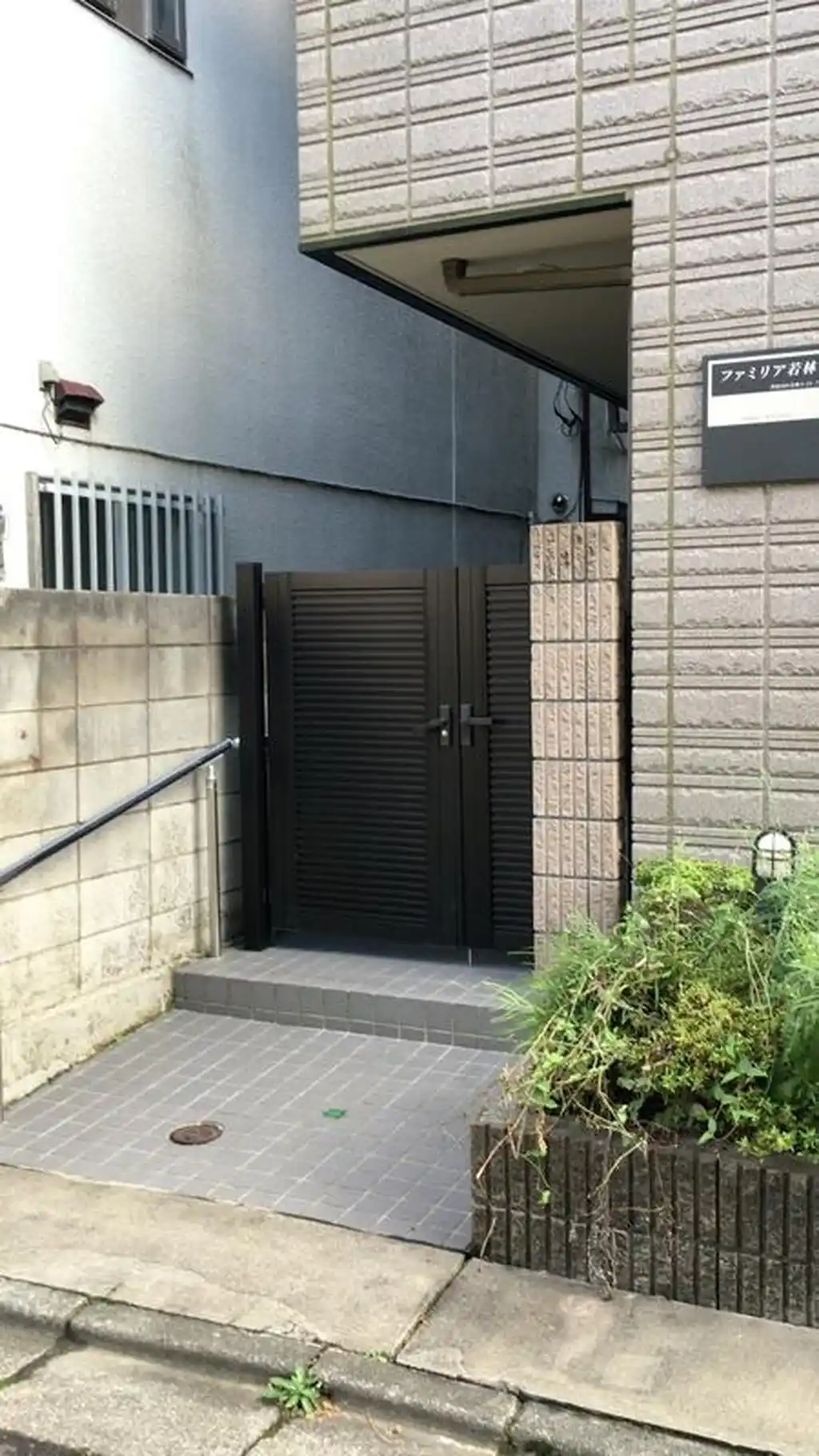 ファミリア若林 外観