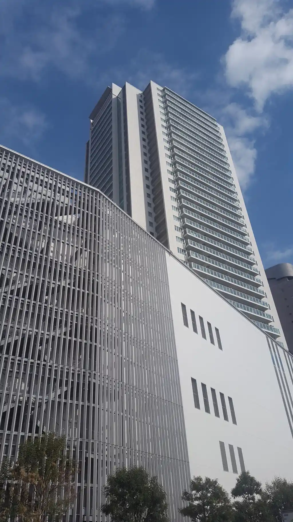 上大岡タワー ザ レジデンス 外観