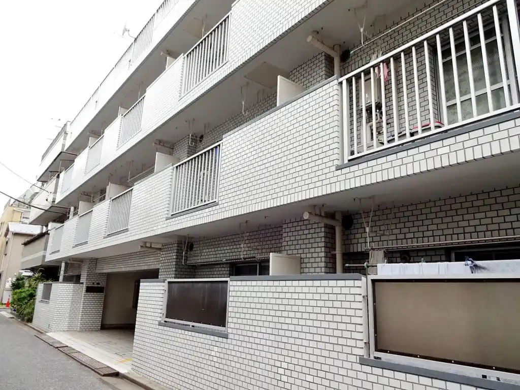 メイプル森戸 外観