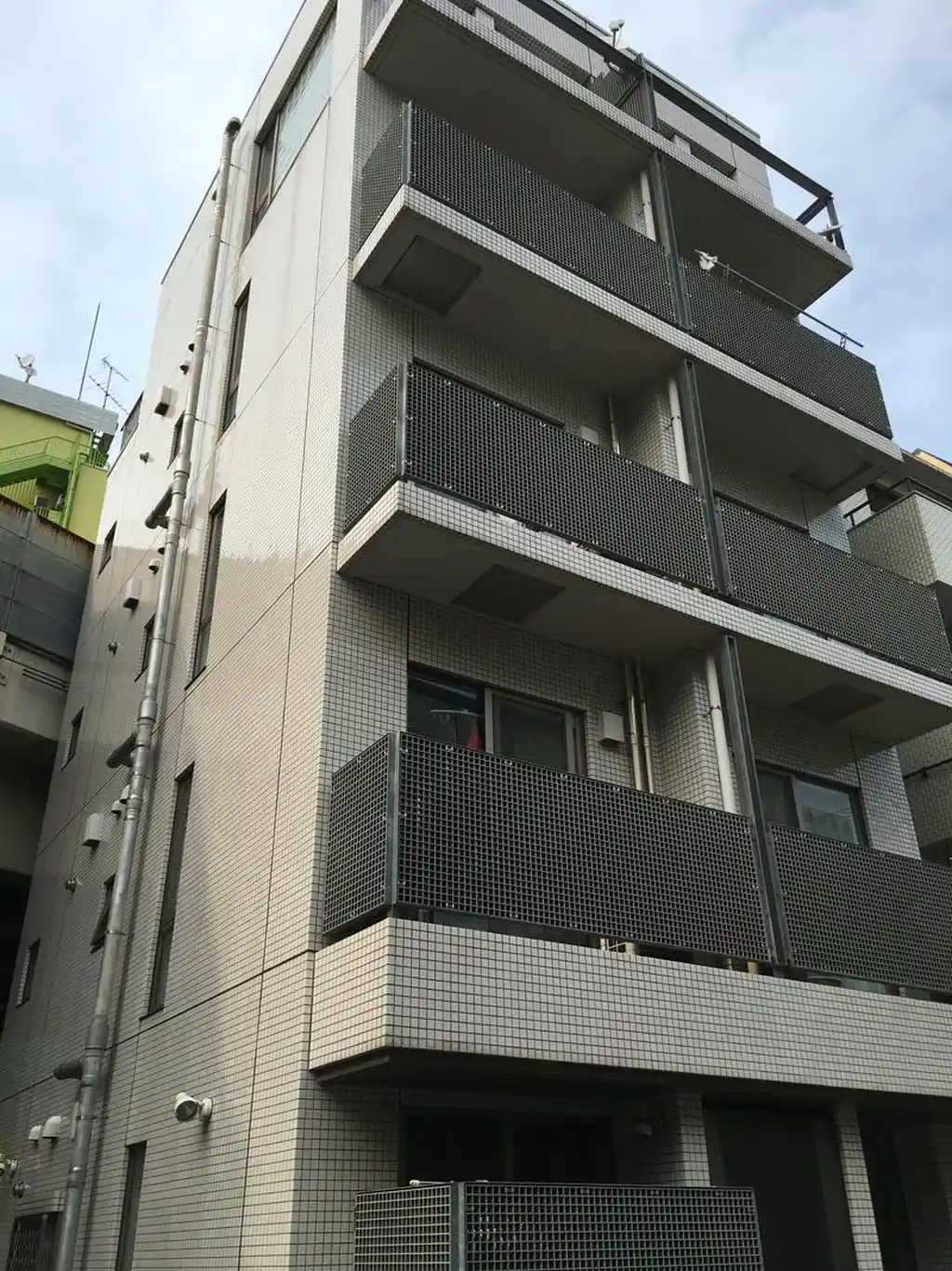 ホーク白金 外観