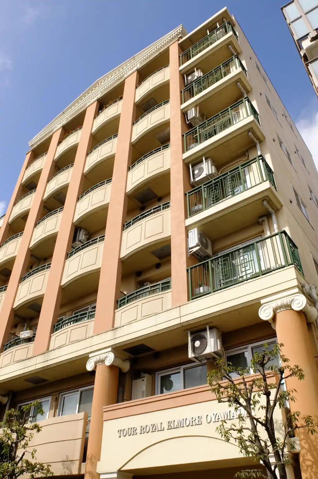 トゥールロワイヤルエルモア尾山台 外観