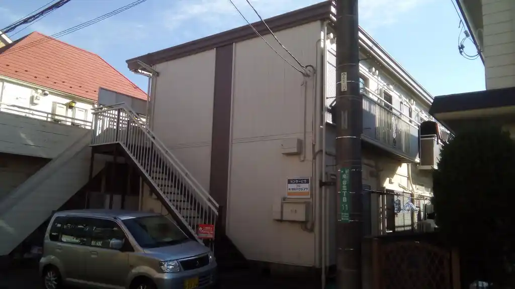 センターピラ 外観