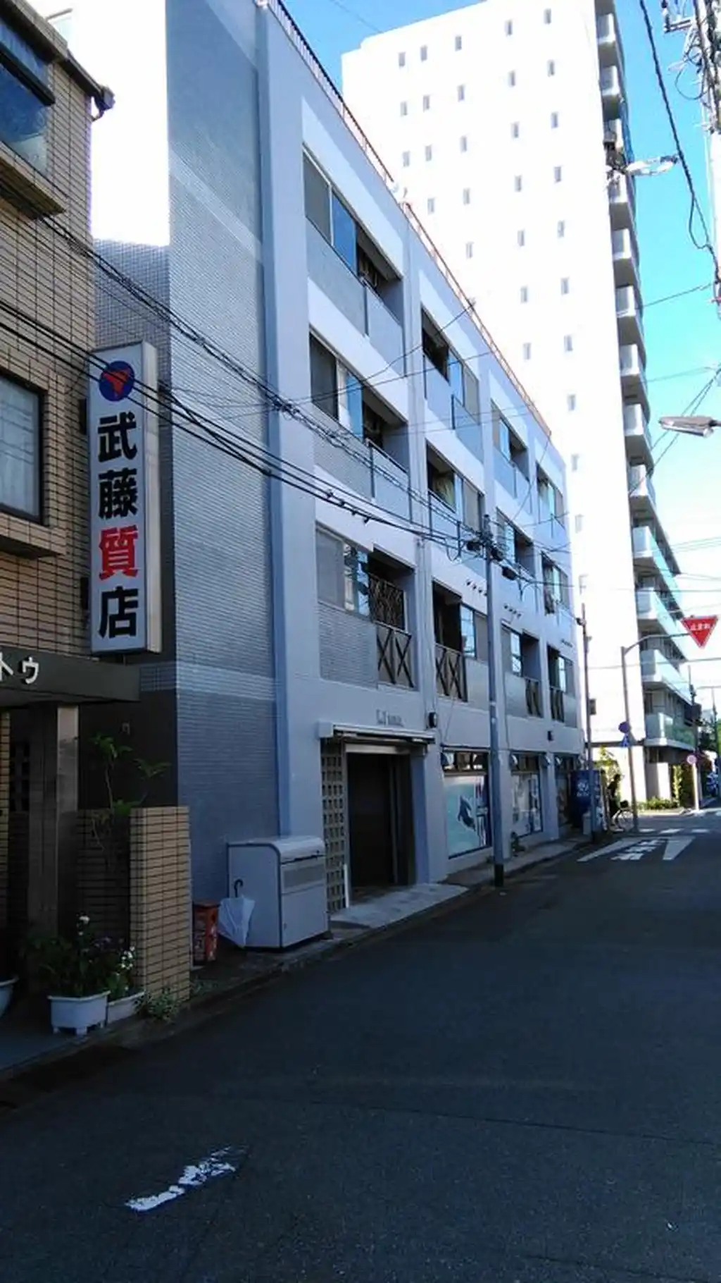 L.Iビル 外観