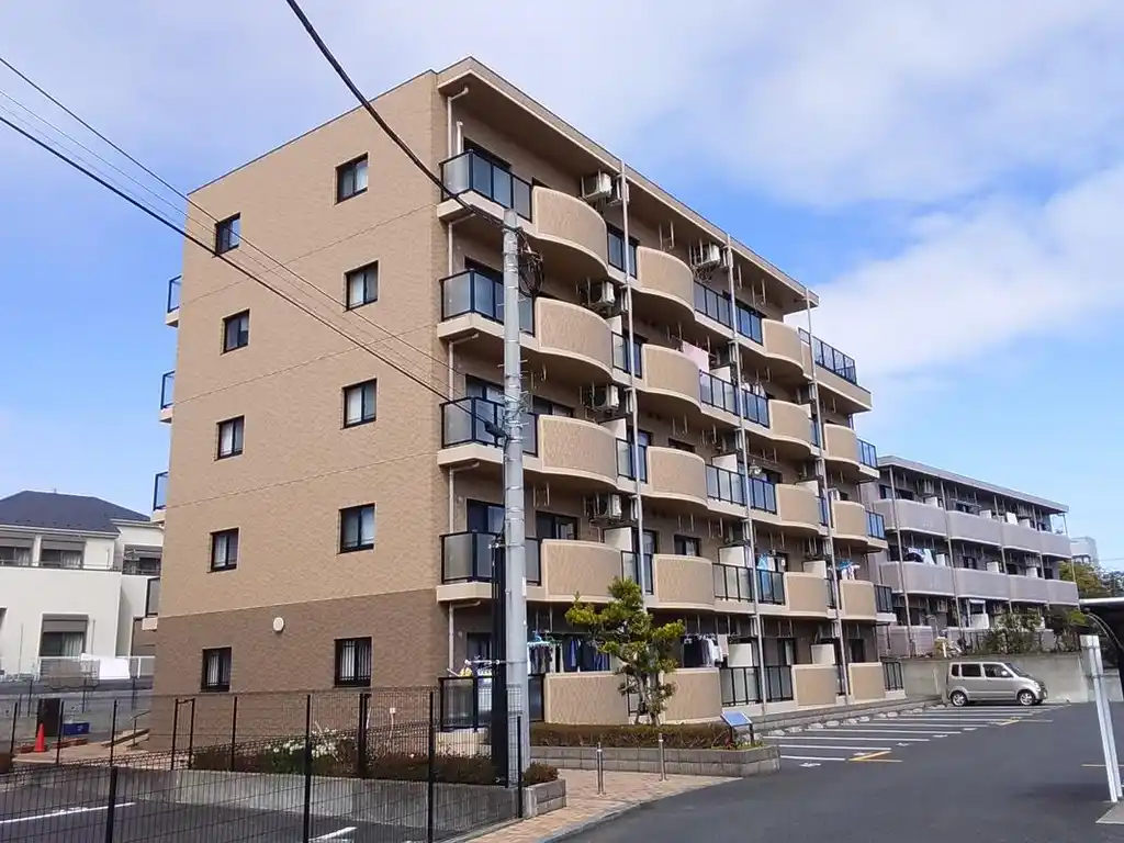 ラピスラズリ・ソレイユ 外観