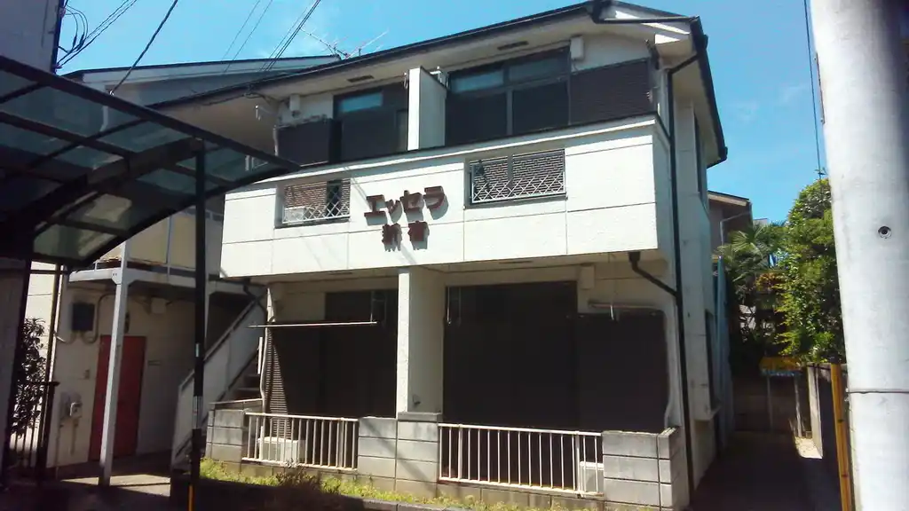エッセラ新宿 外観