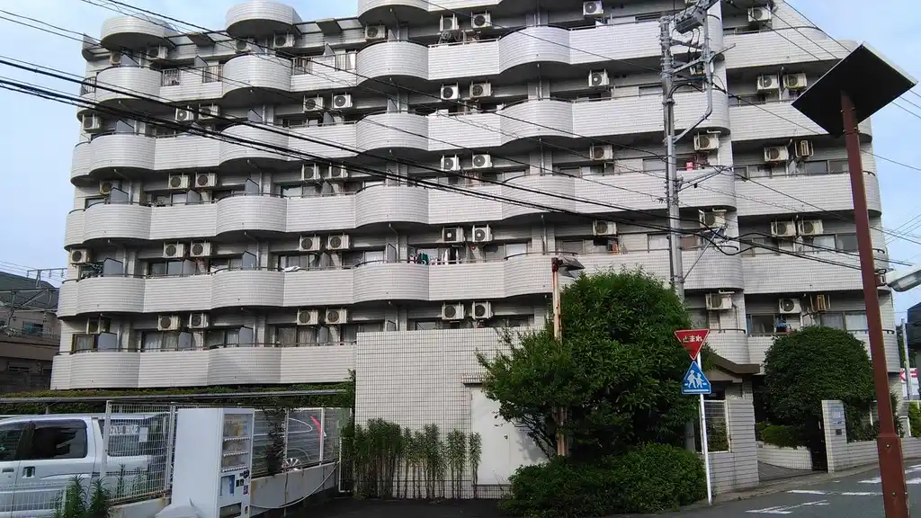 リズ生田 外観