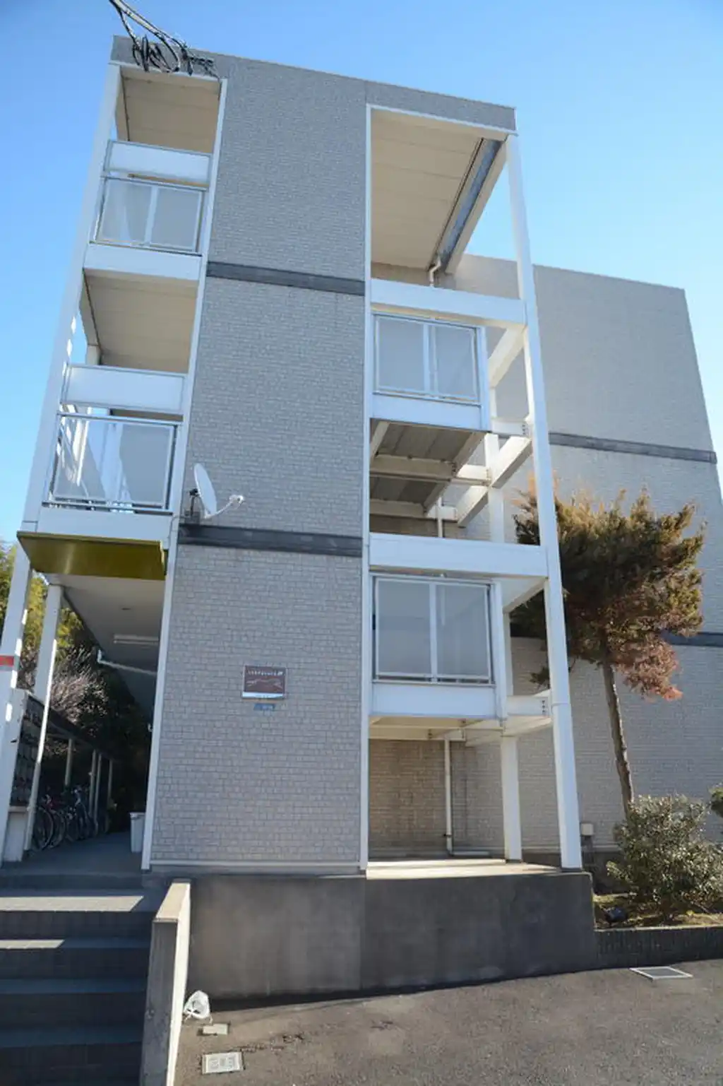 レオパレスヨロズヤC 外観