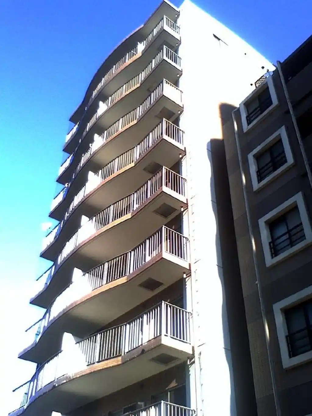 クレスト新横浜 外観