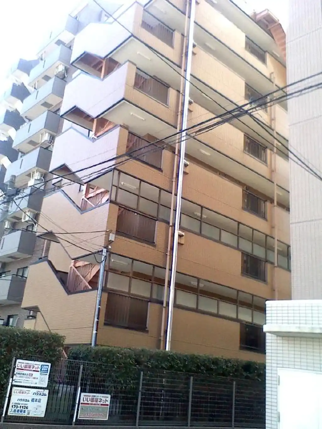 ファリーナ橋本 外観