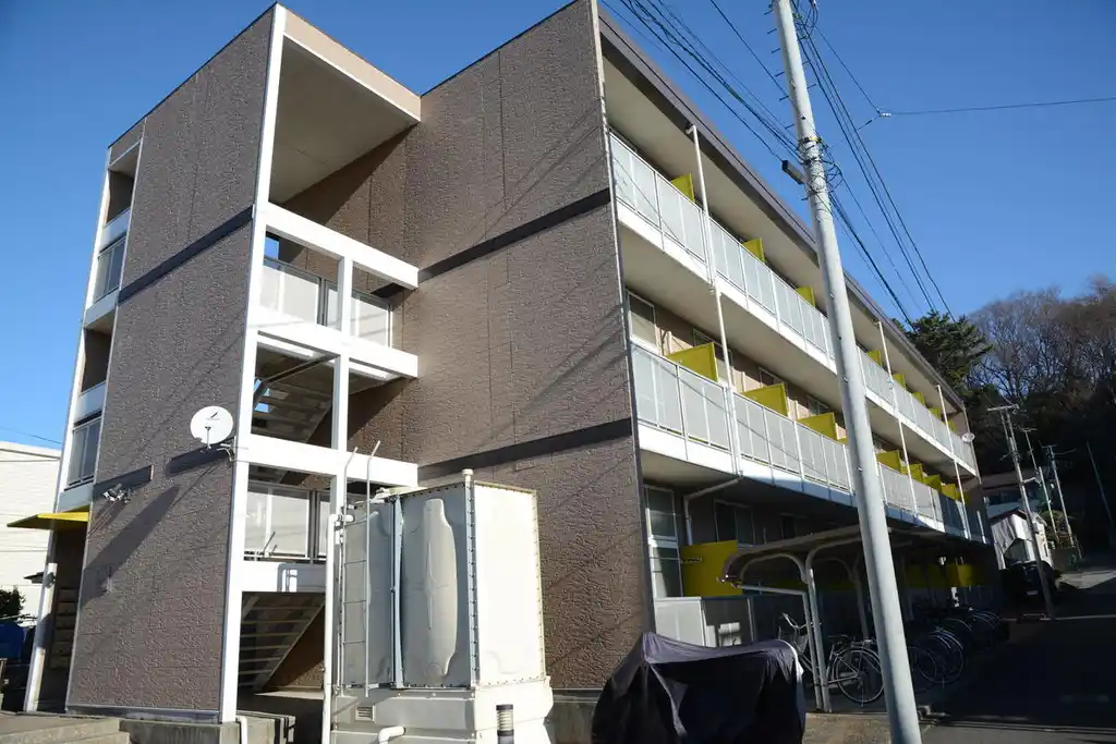 レオパレスヨロズヤビー 外観