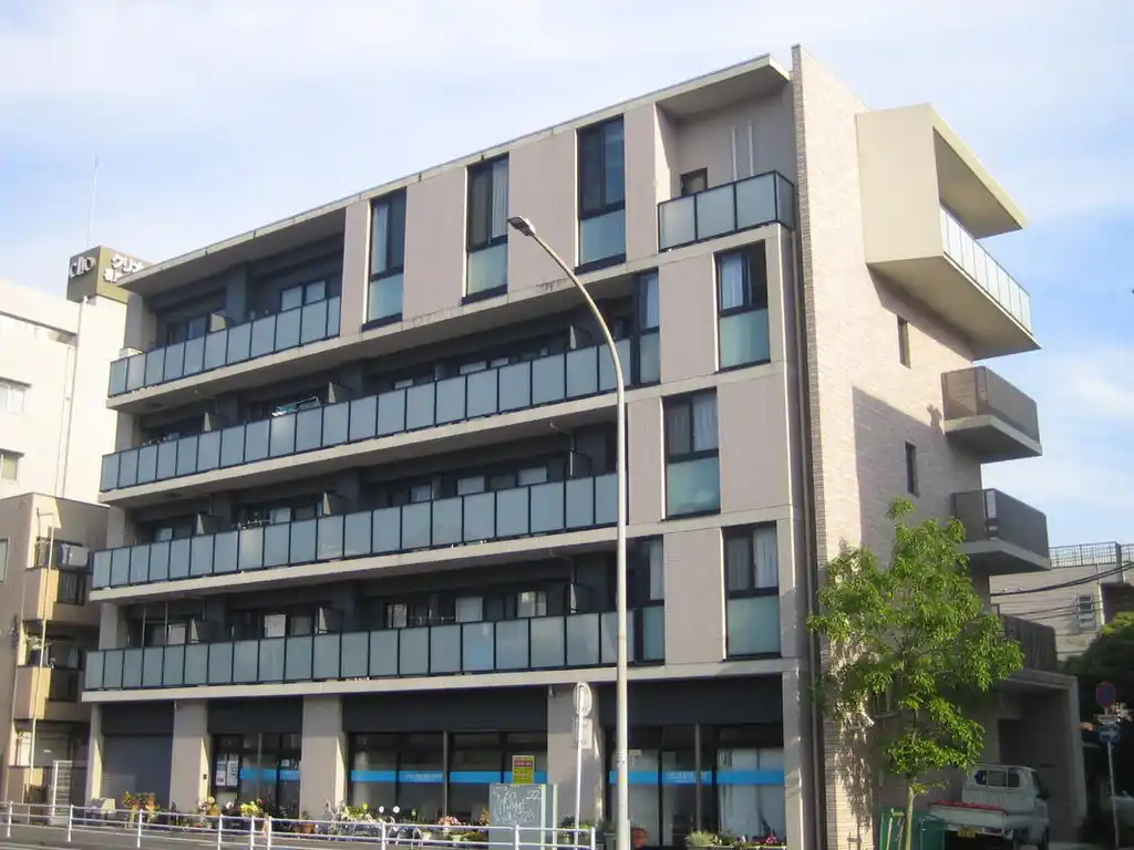 フローレスタヨコハマネギシ 外観