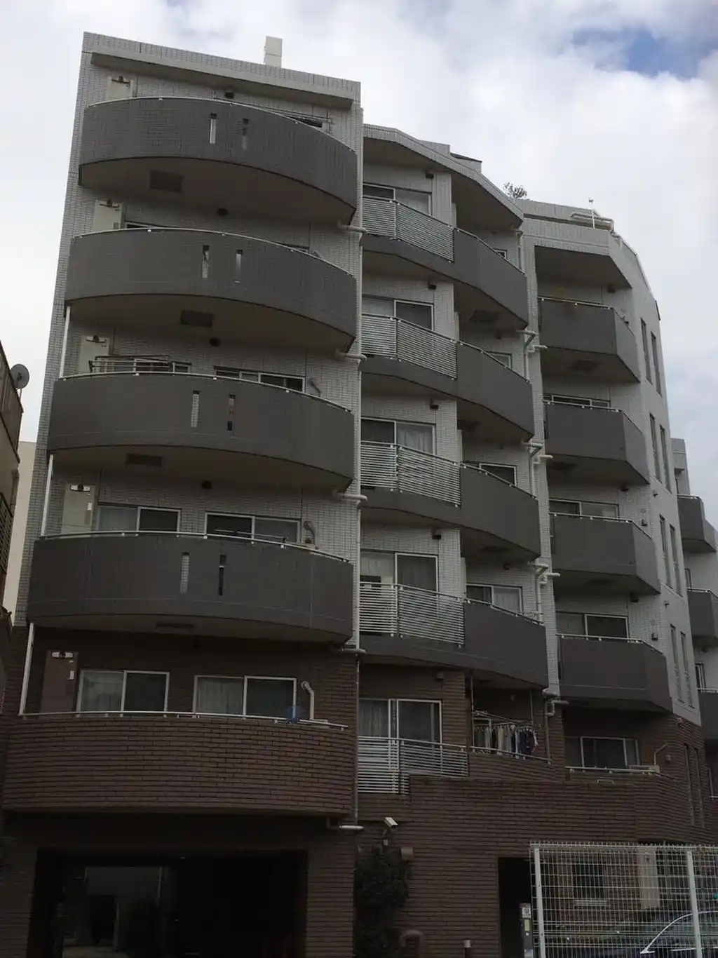 ランドステージ白山 外観