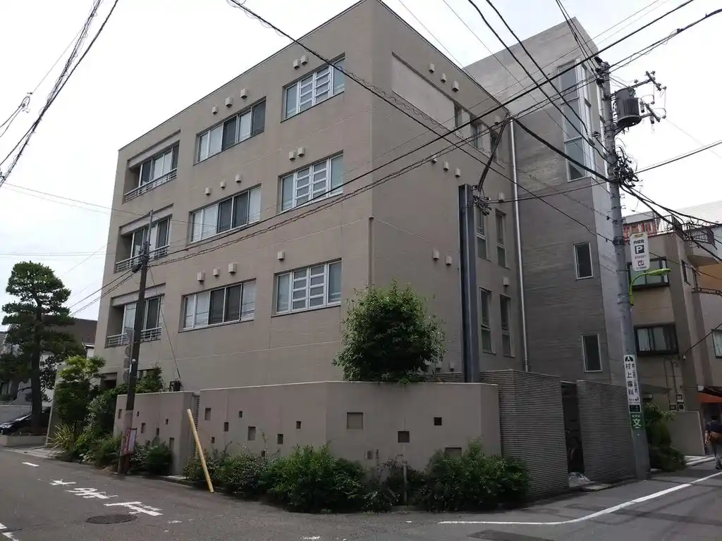 ドゥグラン 外観