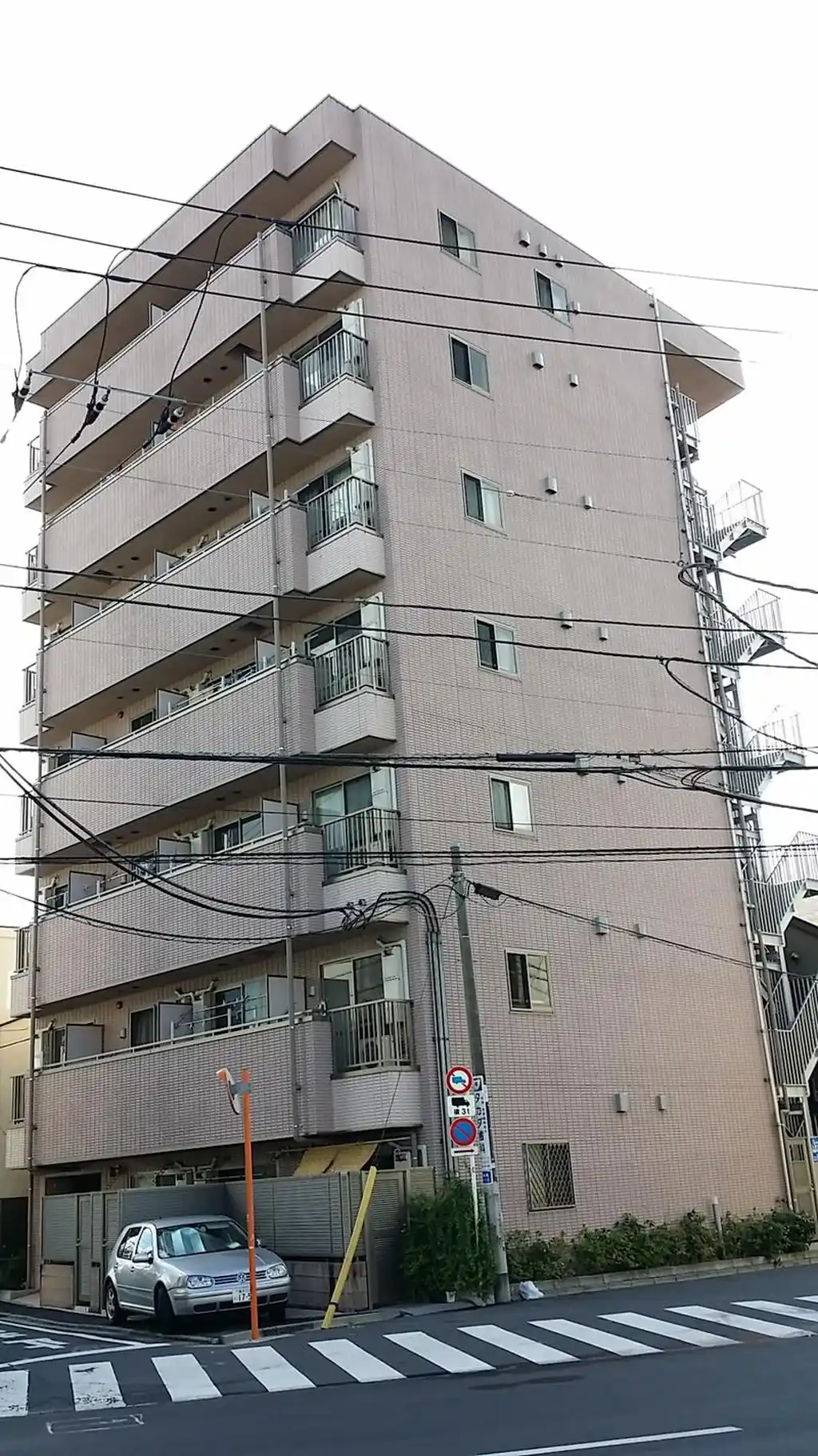 ラックフィールド 外観