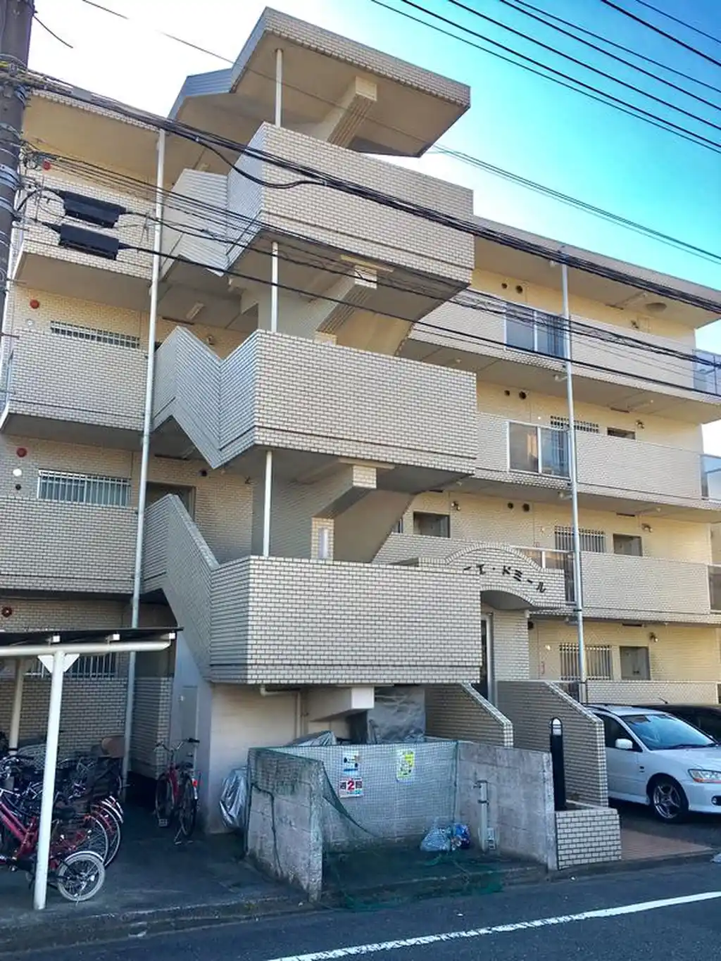 プルニエ・ドミール 外観