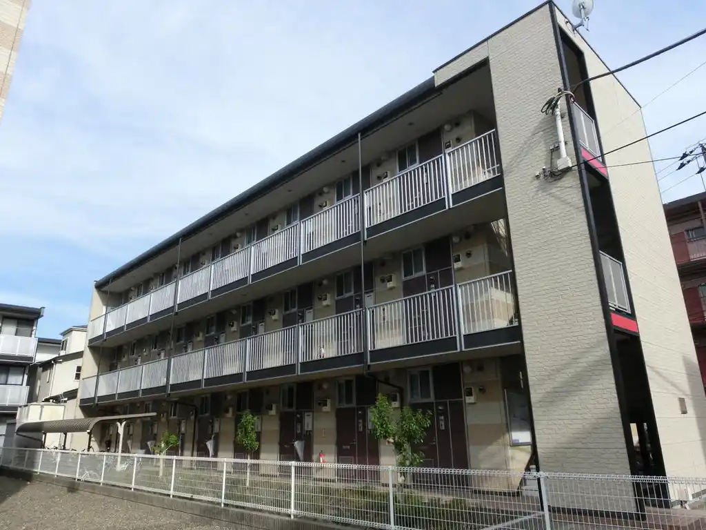 レオパレスニュー千葉ハイツ A 外観