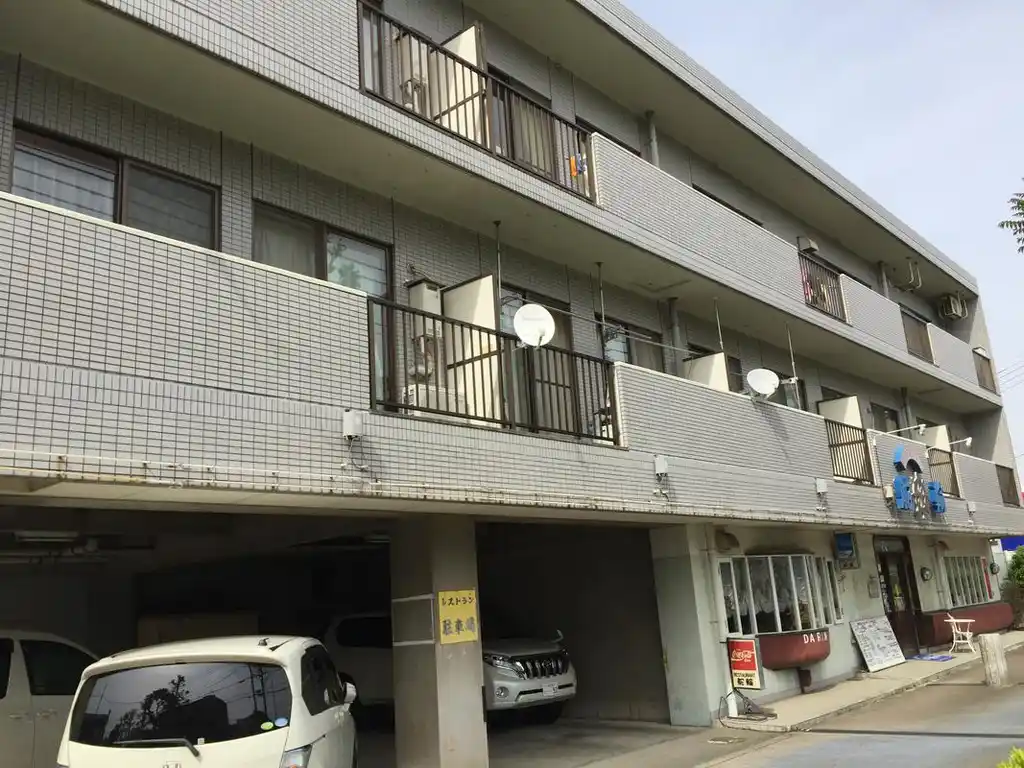 ラフレ水沢 外観
