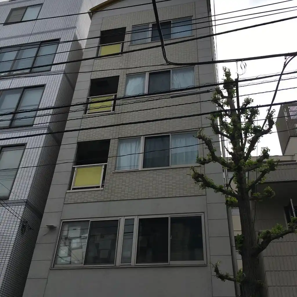 クリスタルエイタイ 外観